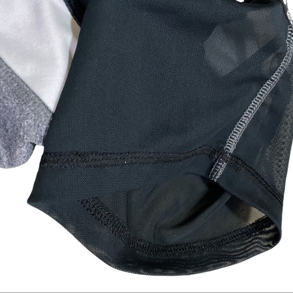 Women’s BeBe Plus Size 3X Side Tape Color Block Capri Leggings Grey/Blac… - Picture 8 of 9